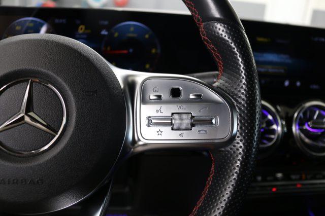 MERCEDES-BENZ GLA 180 d Automatic Premium