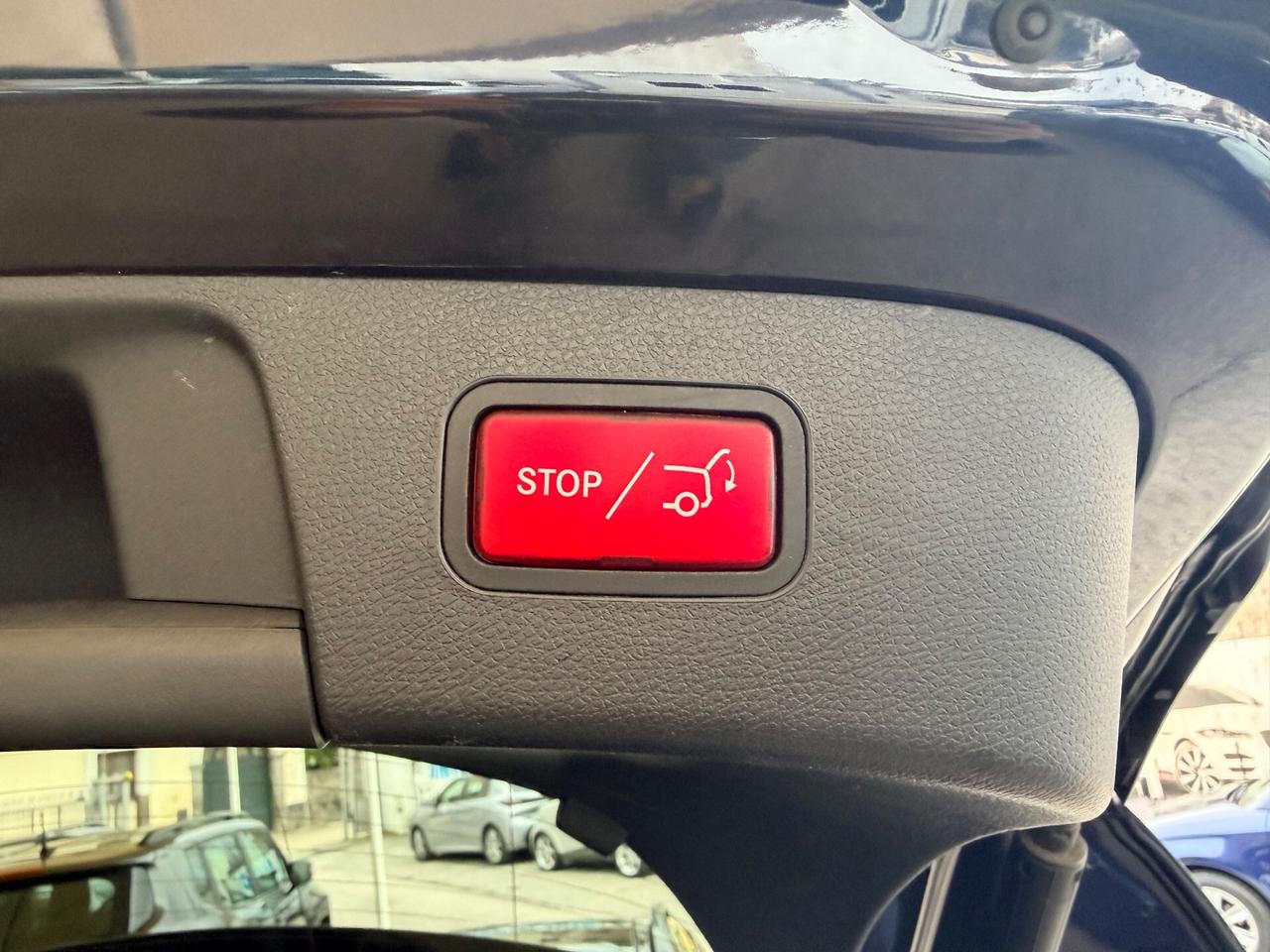 Mercedes-benz GLA 200d PREMIUM