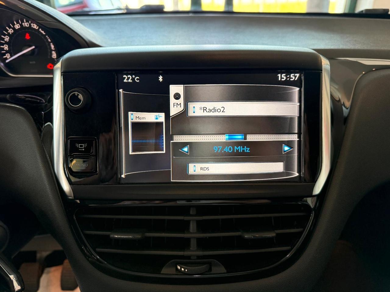 Peugeot 208 1.4 HDi 68 CV 5 porte Allure