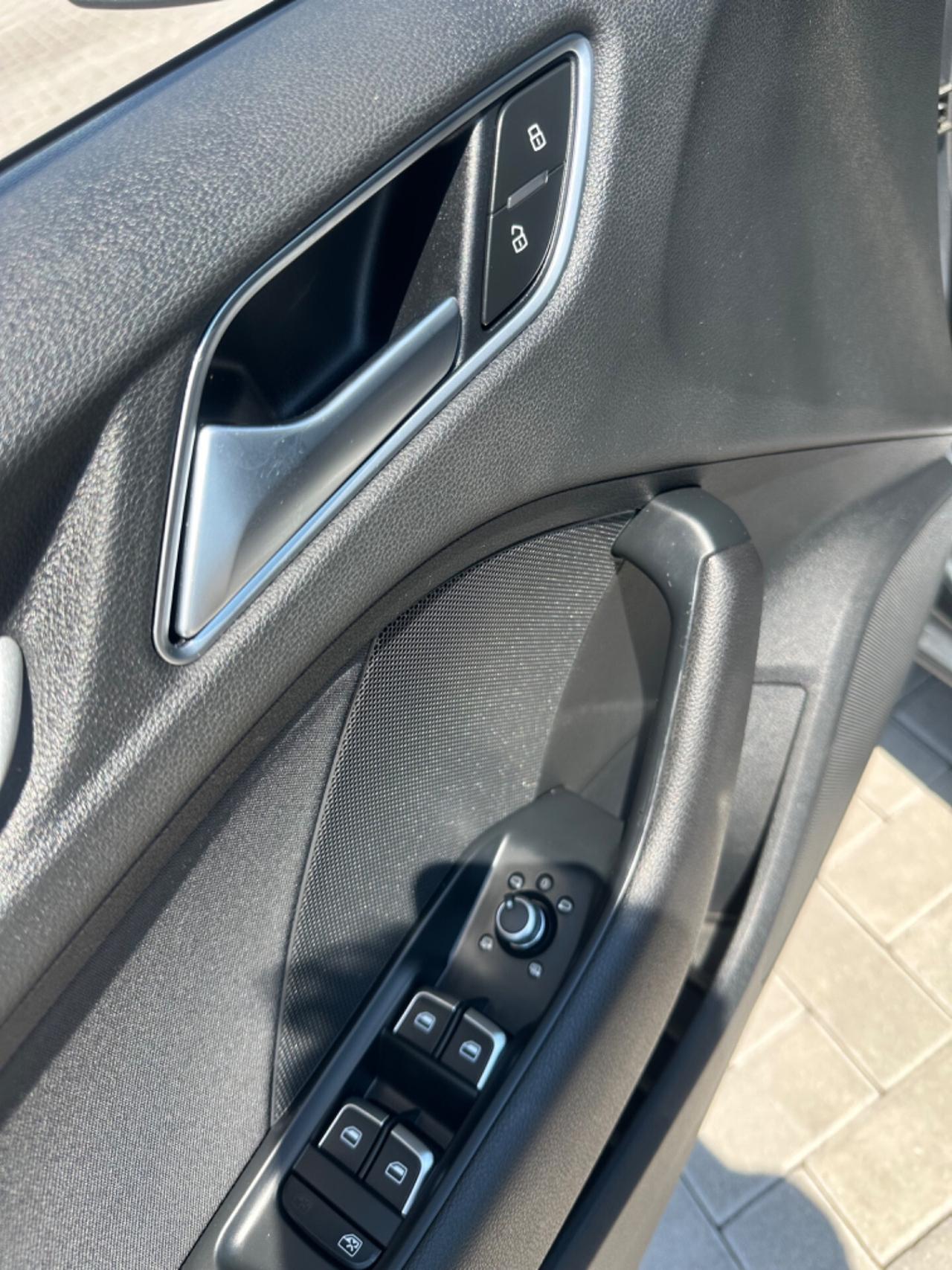 Audi A3 1.6 TDI 6 MARCE ADATTA A NEOPATENTATI