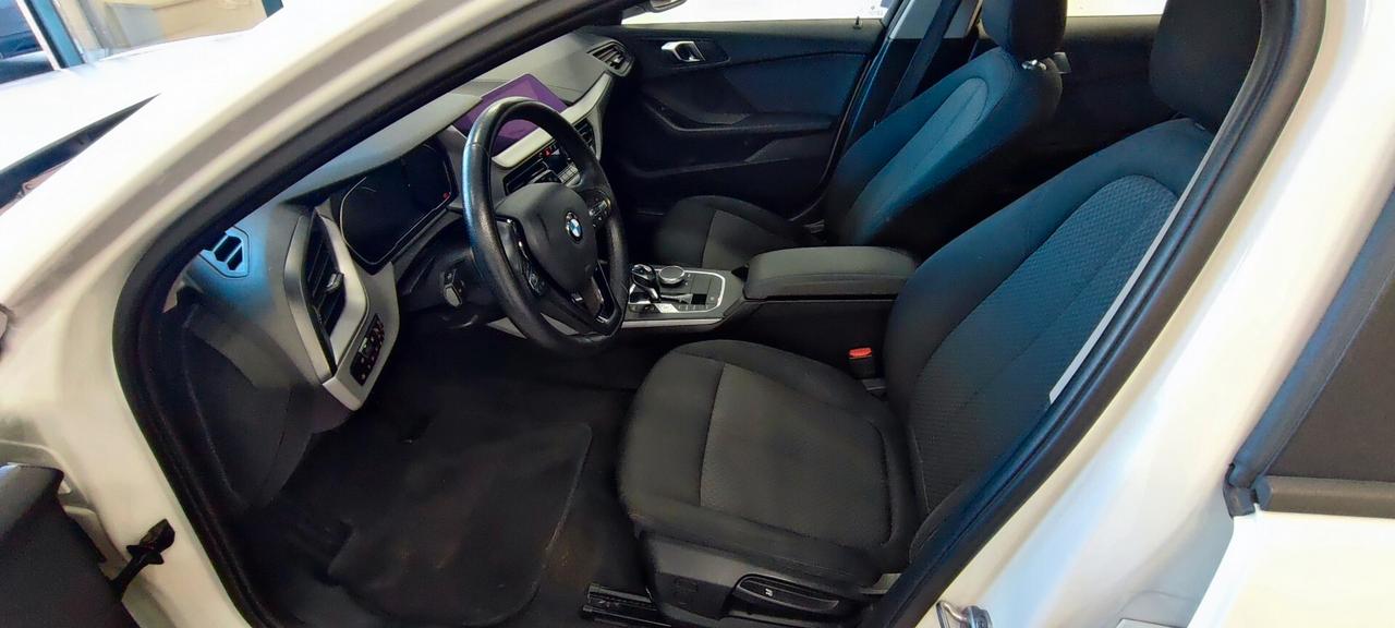 Bmw 116 116d 5p. Business Advantage