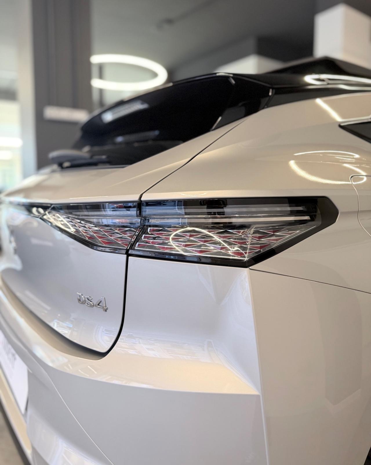 Ds DS4 4 E-Tense 225 La Première