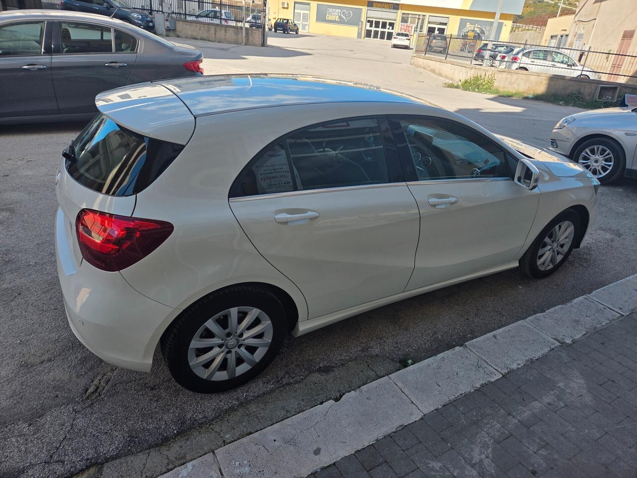 MERCEDES A180 1.5 DCI 110 CV ANNO 2016 KM CERTIF