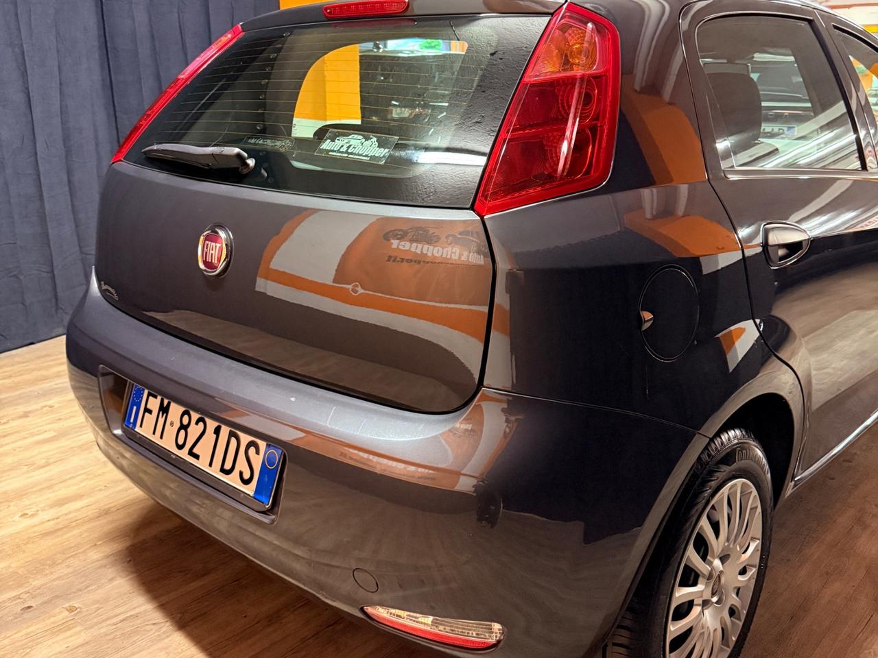 STUPENDA FIAT PUNTO GPL CON SOLI 84.047 KM