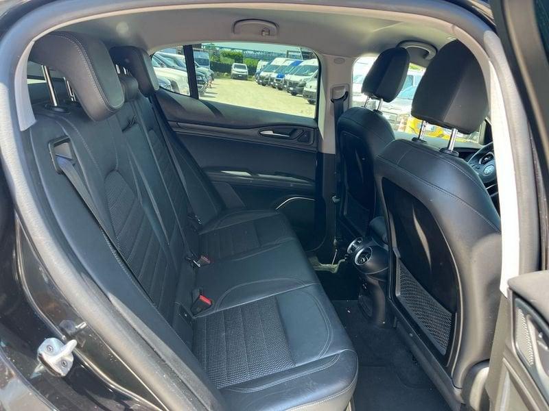 Alfa Romeo Stelvio 2.2 Turbodiesel 210 CV AT8 Q4 Executive