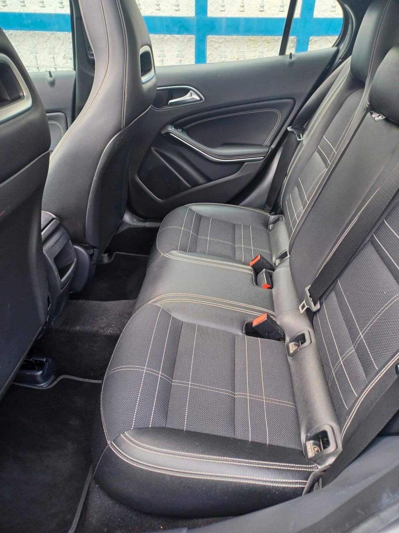 Mercedes-benz GLA 180 d NAVI LED TETTO