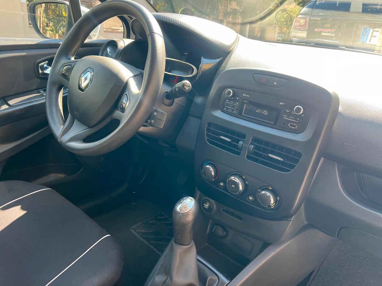 RENAULT CLIO 1.2 5P 73CV LIVE NEOPATENTATI