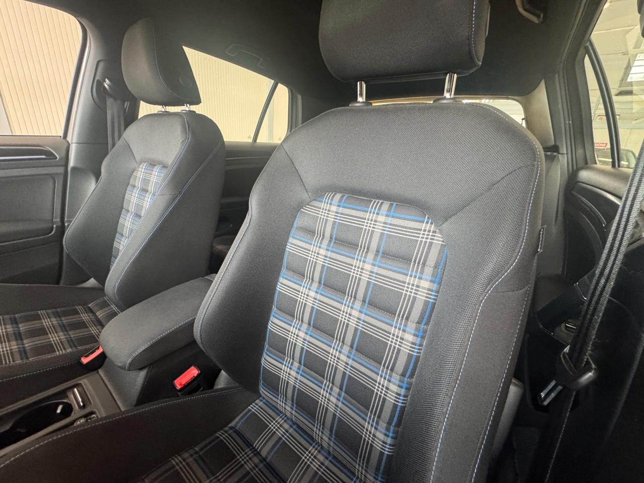 VOLKSWAGEN Golf GTE 1.4 TSI DSG