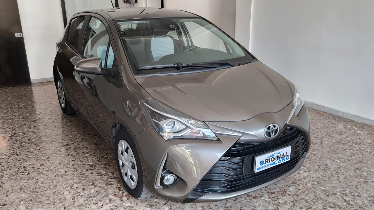 Toyota Yaris 1.0 5 porte Lounge