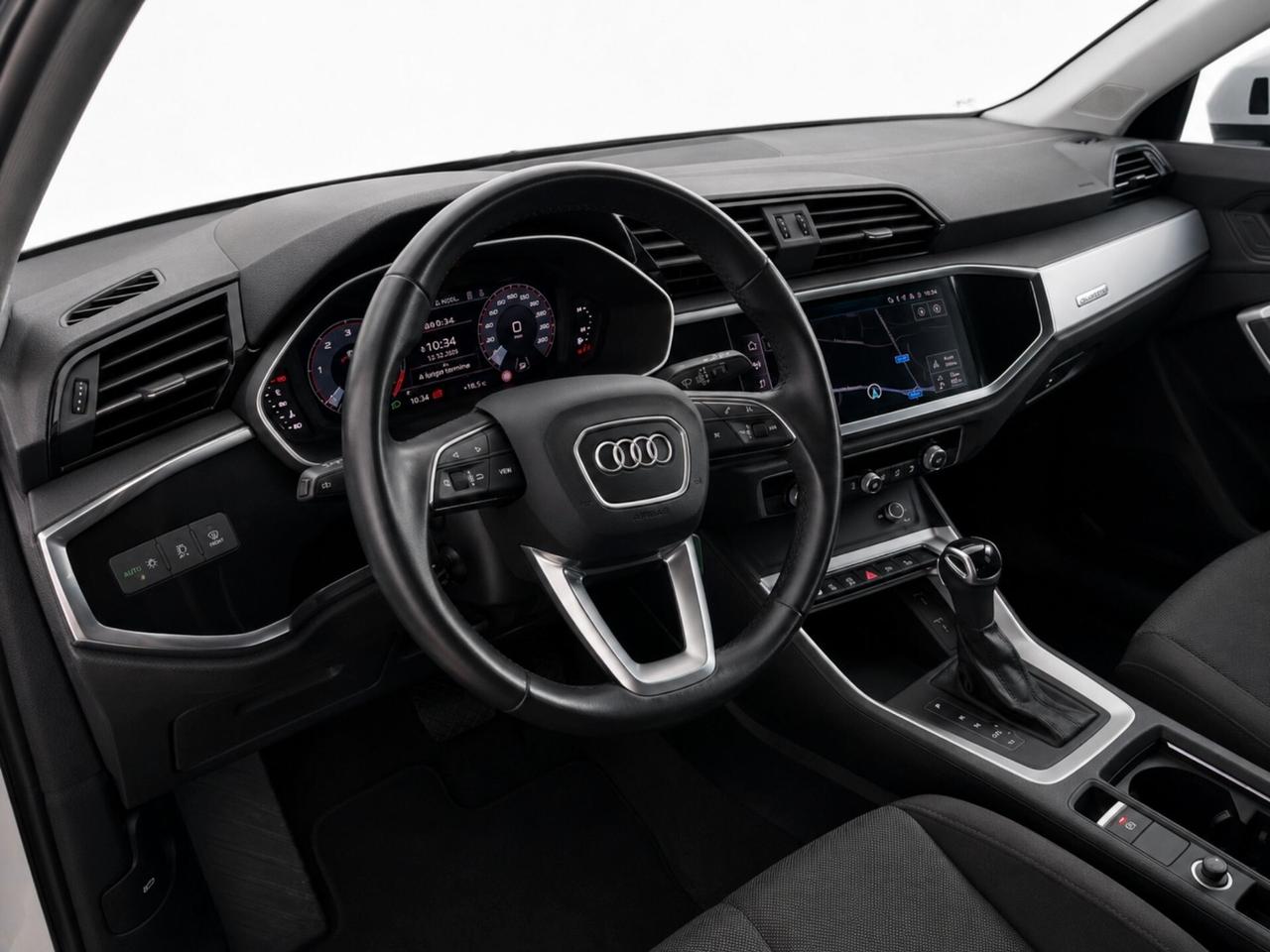 Audi Q3 35 TDI S tronic Business