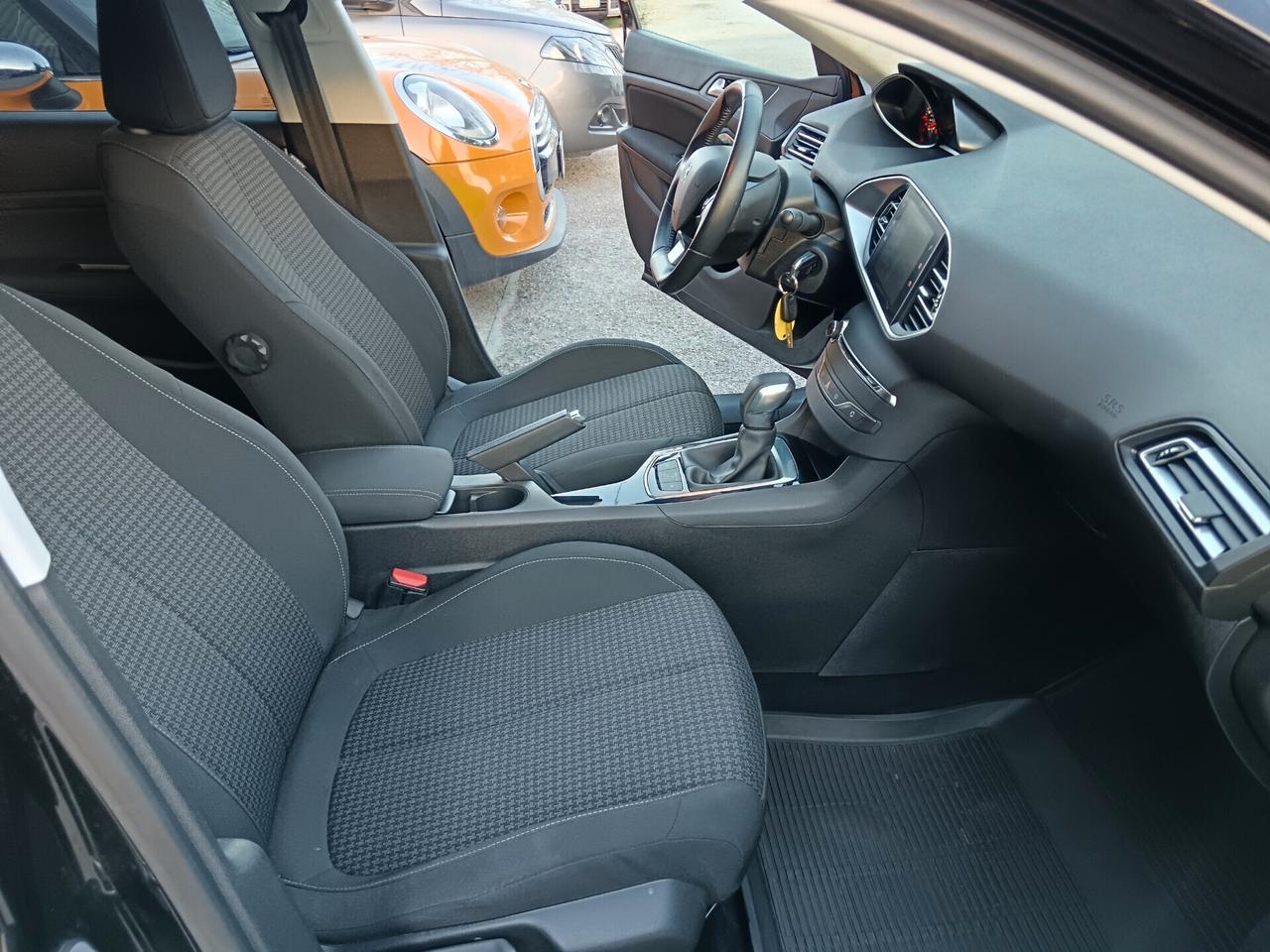 Peugeot 308 1.6 BLUEHDI 120CV NEOPATENTATI