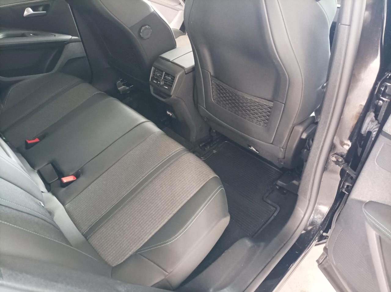 Peugeot 3008 BlueHDi 130 S&S Allure Pack 03/2021