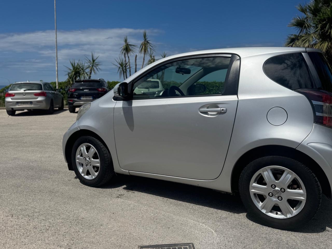 Toyota iQ 1.0 Multidrive
