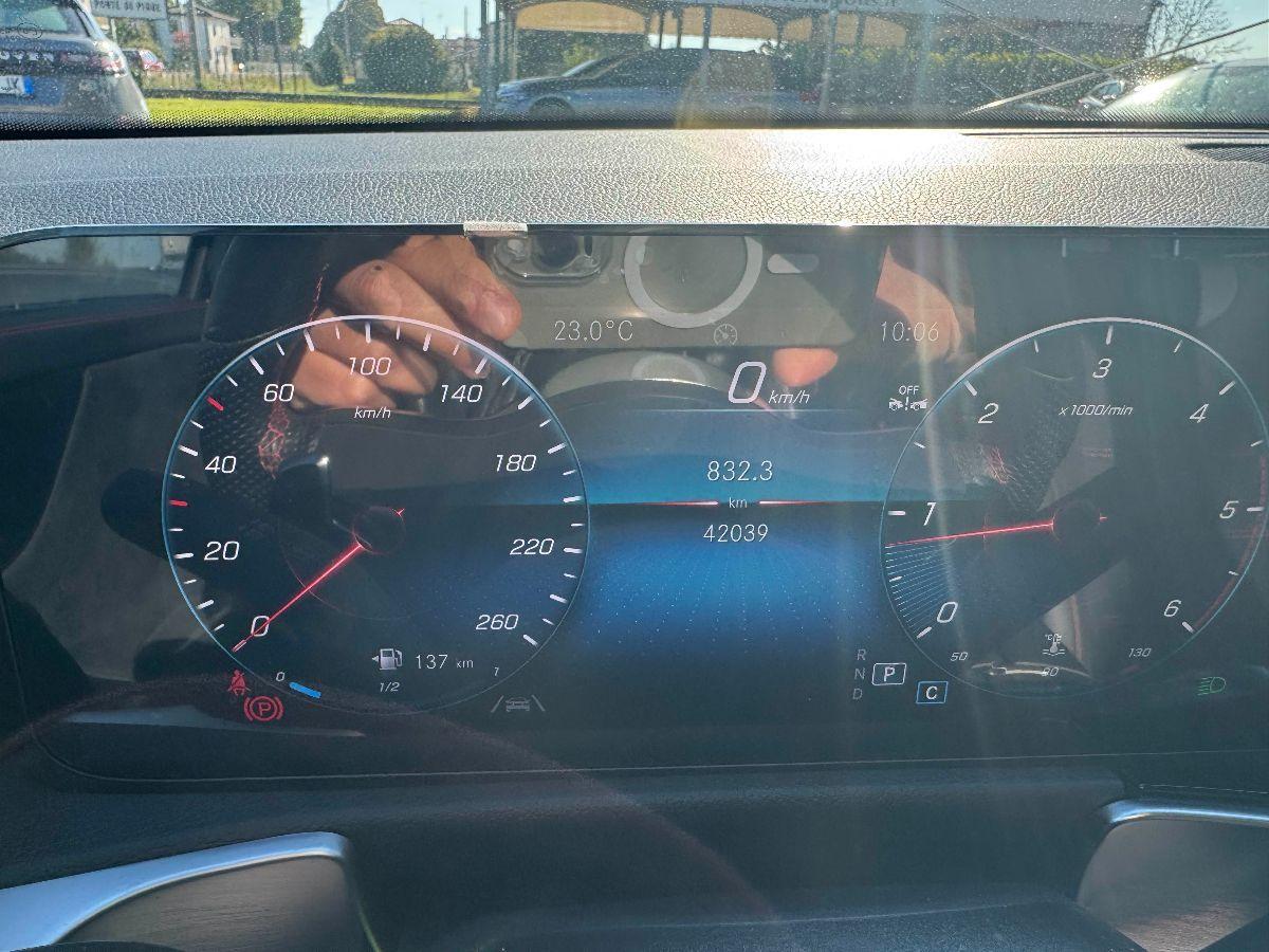 MERCEDES - GLB - 220 d Aut. 4M AMG Line Premium