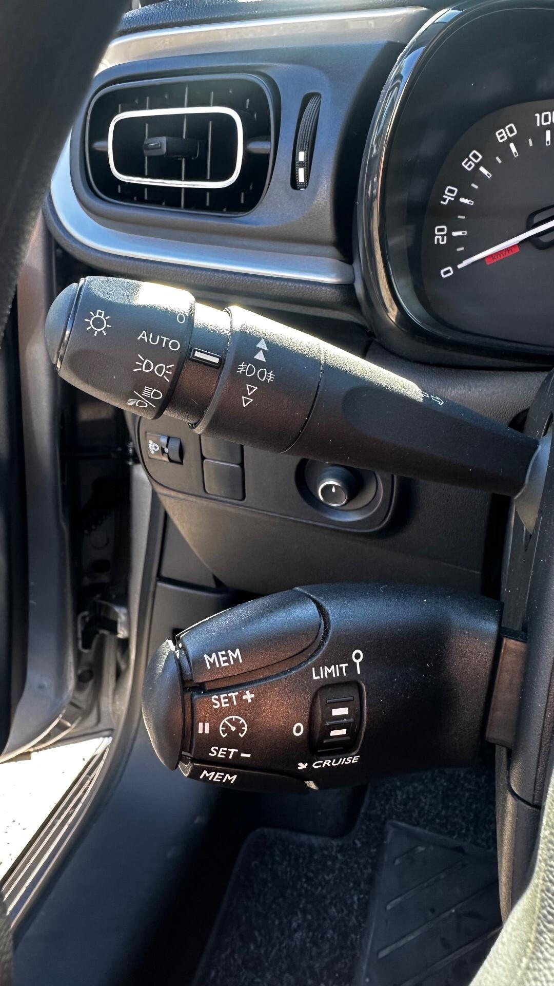 Citroen C3 PureTech 83 S&S Max KM 13.800 - 2024