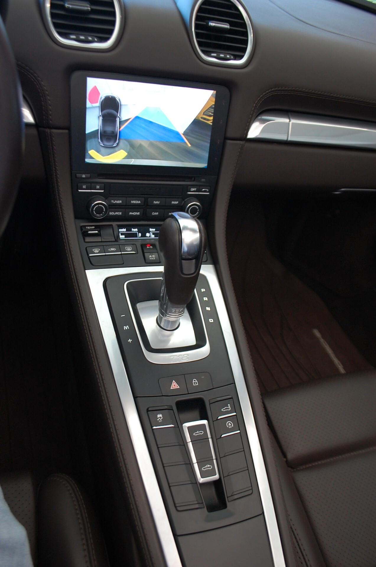 Porsche Boxster 718 2.0 300CV pdk Spyder Pelle Navi Led USB Lega