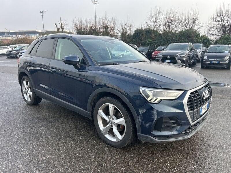 Audi Q3 35 TDI S tronic Business