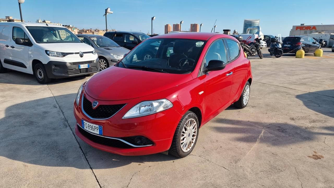 Lancia Ypsilon 1.2 69 CV 5 porte GPL Ecochic Gold