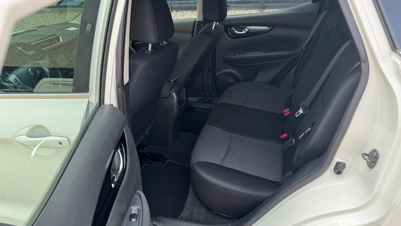 Nissan Qashqai 1.6 dCi 2WD Visia automatica Euro 6