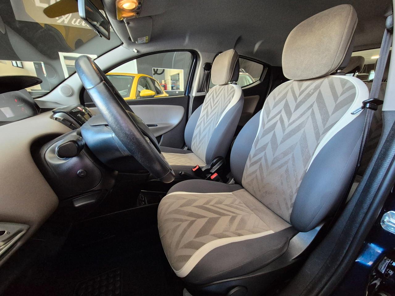 Lancia Ypsilon 1.2 69 CV 5 porte GPL Ecochic Gold