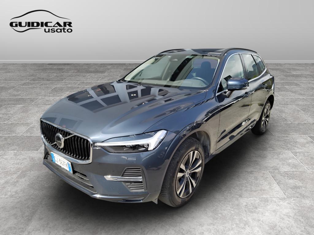 VOLVO XC60 II 2022 - XC60 2.0 b4 Momentum awd auto