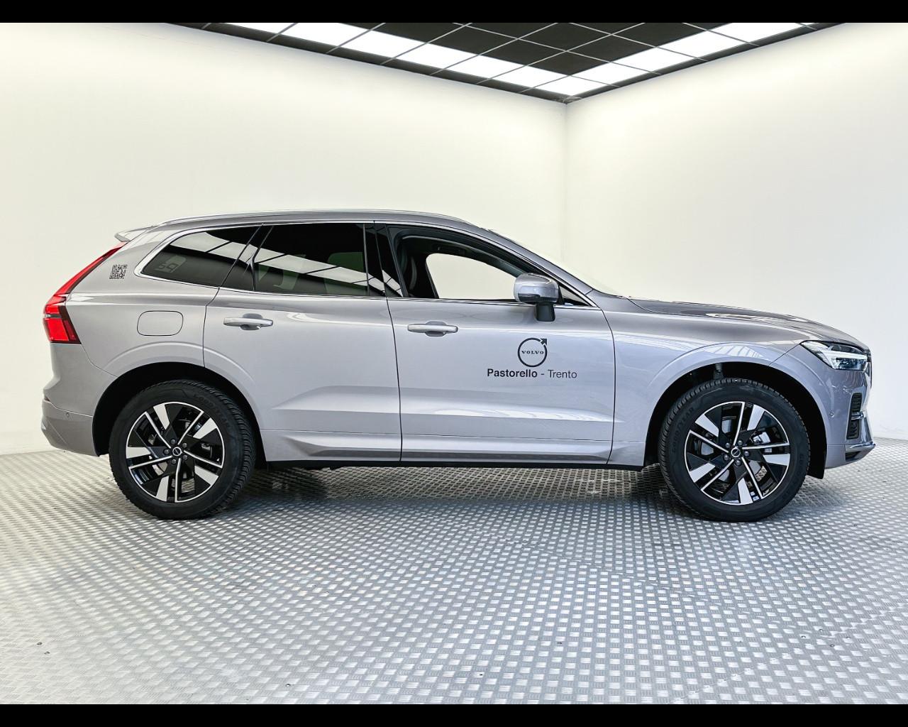VOLVO XC60 Plus Bright B5 AWD AUT