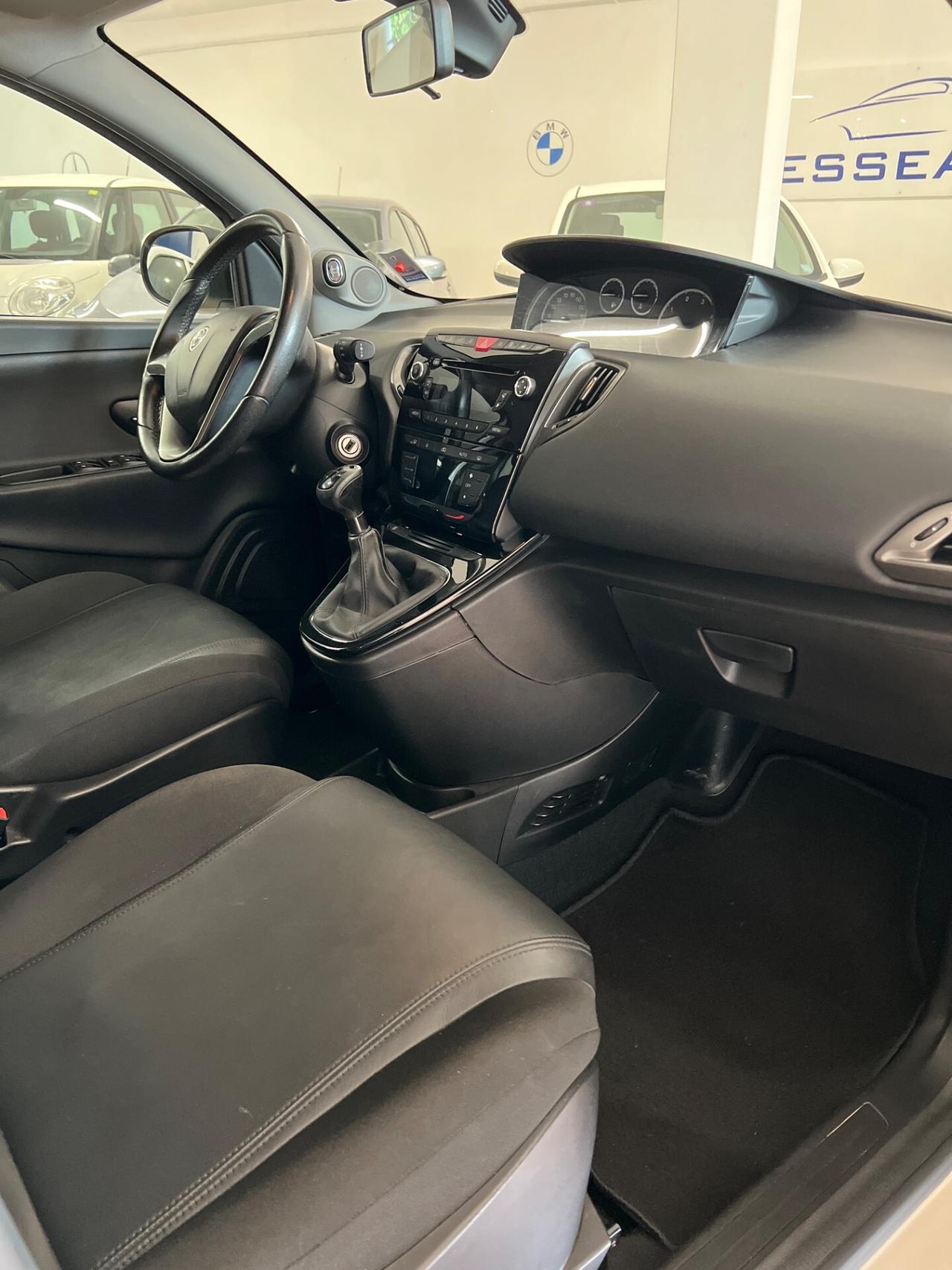 Lancia Ypsilon 1.3 MJT 95 CV Platinum