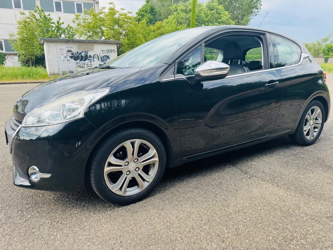 Peugeot 208 1.2 VTi 82 CV Splendide Condizioni