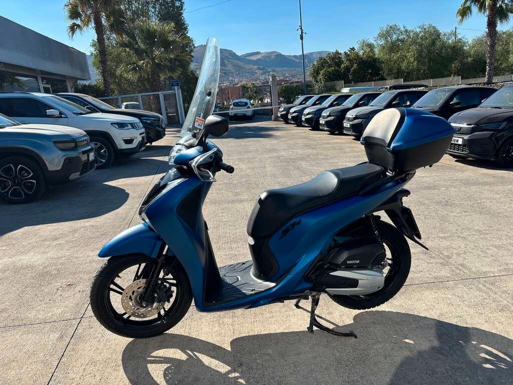 Honda SH 125 2018 / KM 30.000 Tua a solo 19 Euro al mese