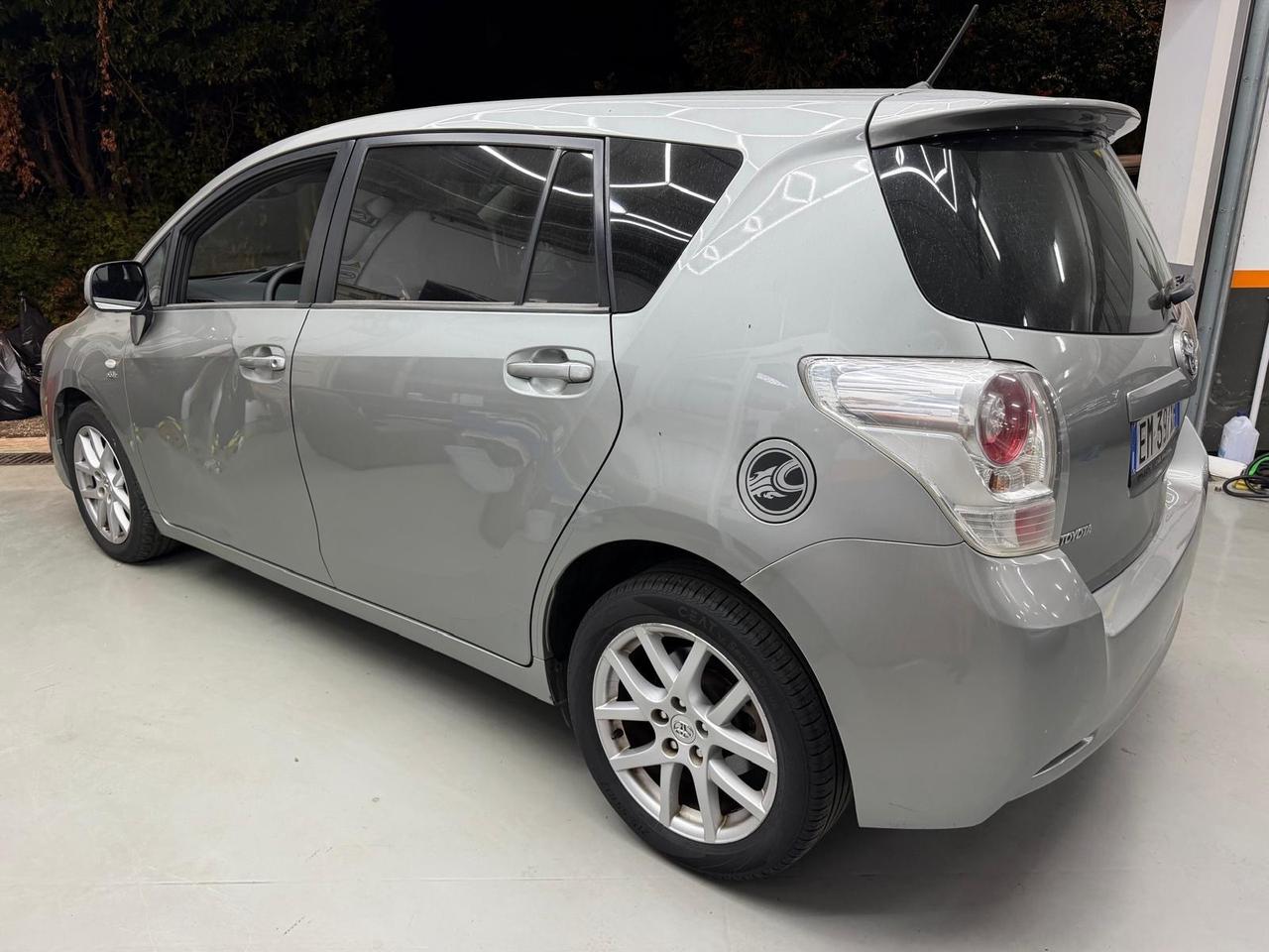 Toyota Verso 2.2 D-Cat 150 CV aut. Active 7 posti