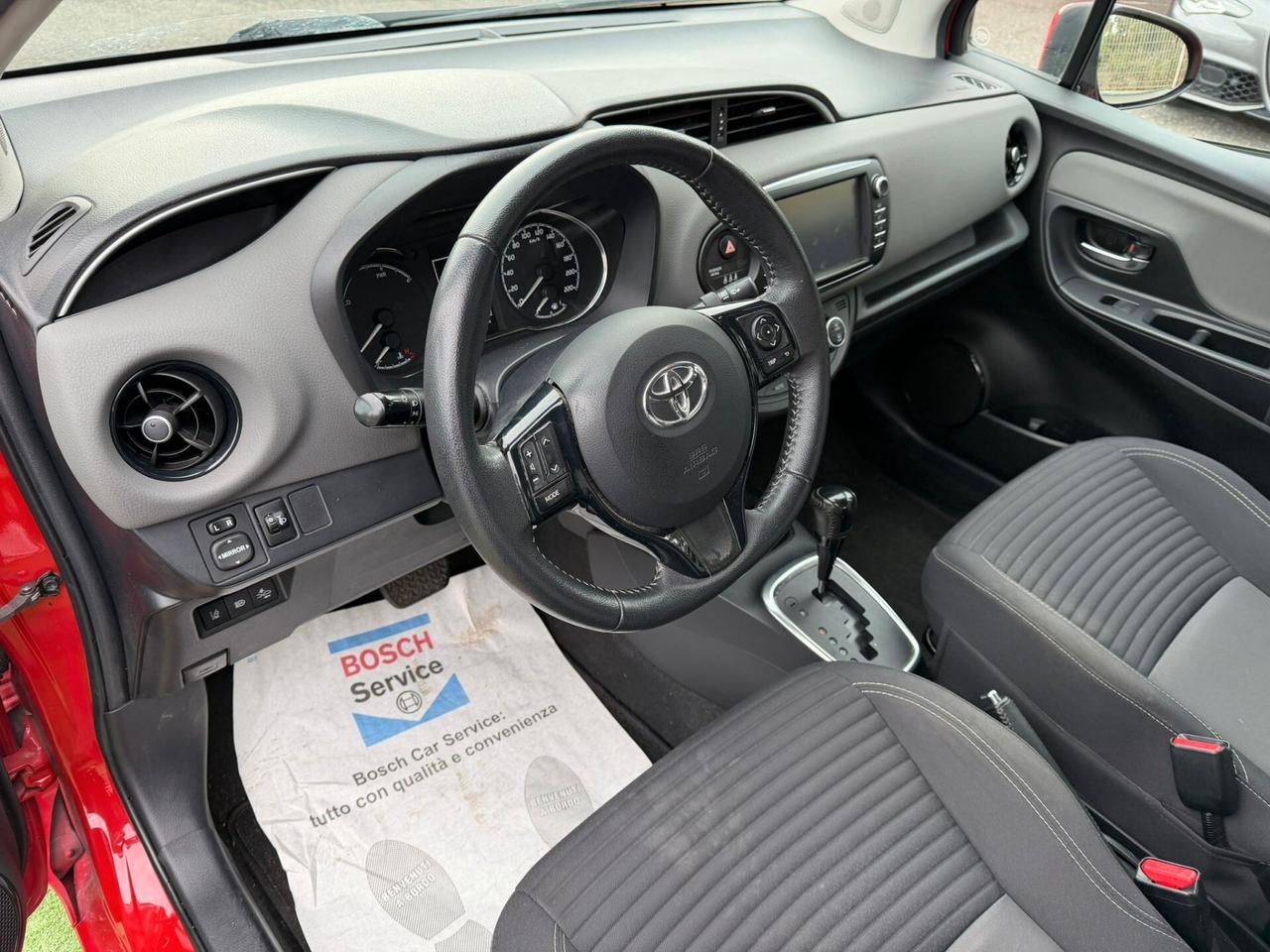 Toyota Yaris 1.5 Hybrid 5 porte Cool