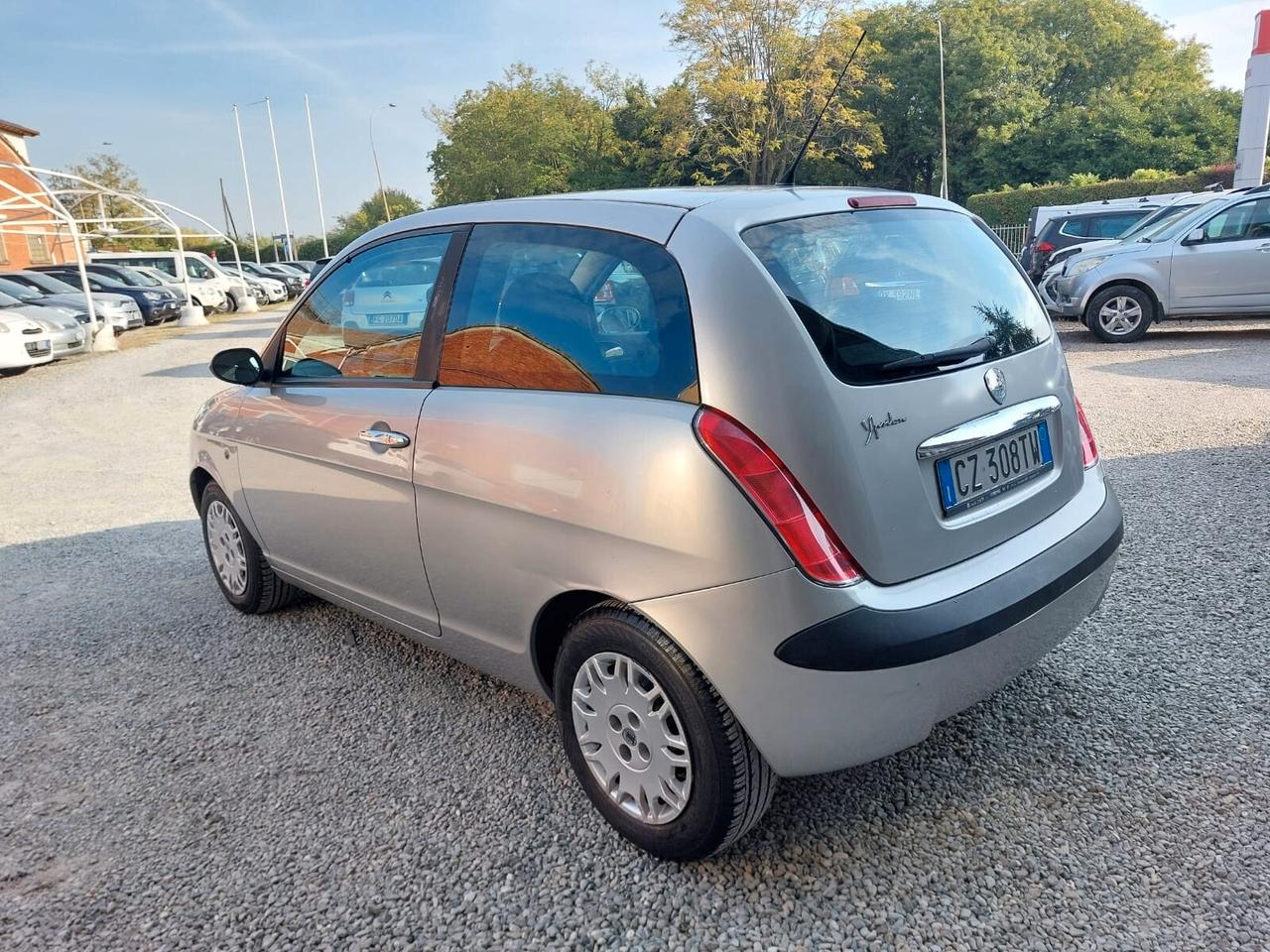 Lancia Ypsilon 1.2 16V UNICO PROPRIETARIO OK NEOPATENTATI