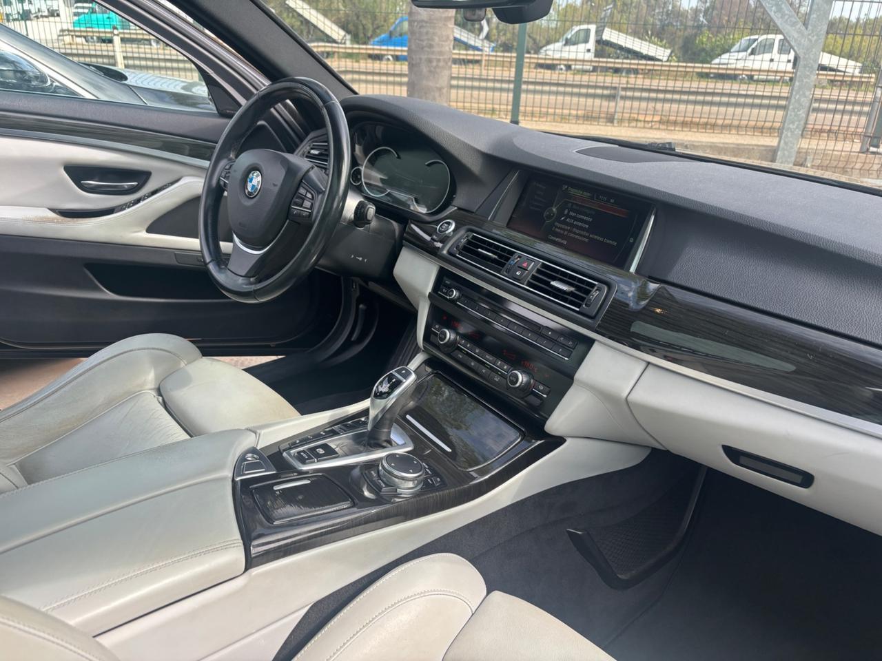Bmw 525 525d xDrive Touring Luxury