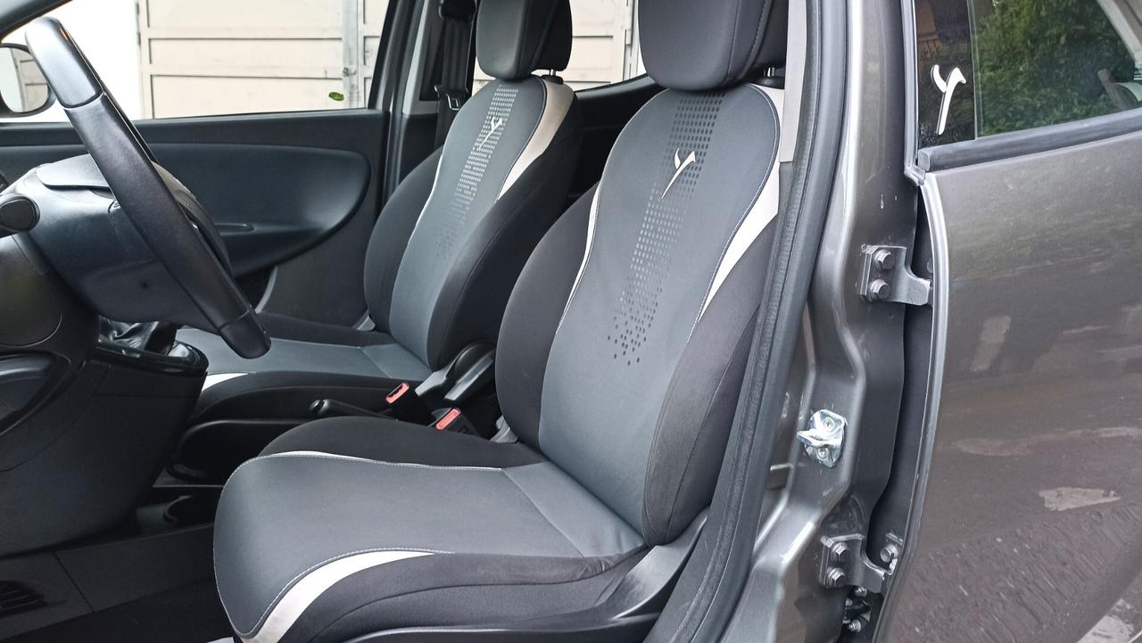 Lancia Ypsilon 1.3 MJT 16V 95 CV 5 porte S&S Elefantino