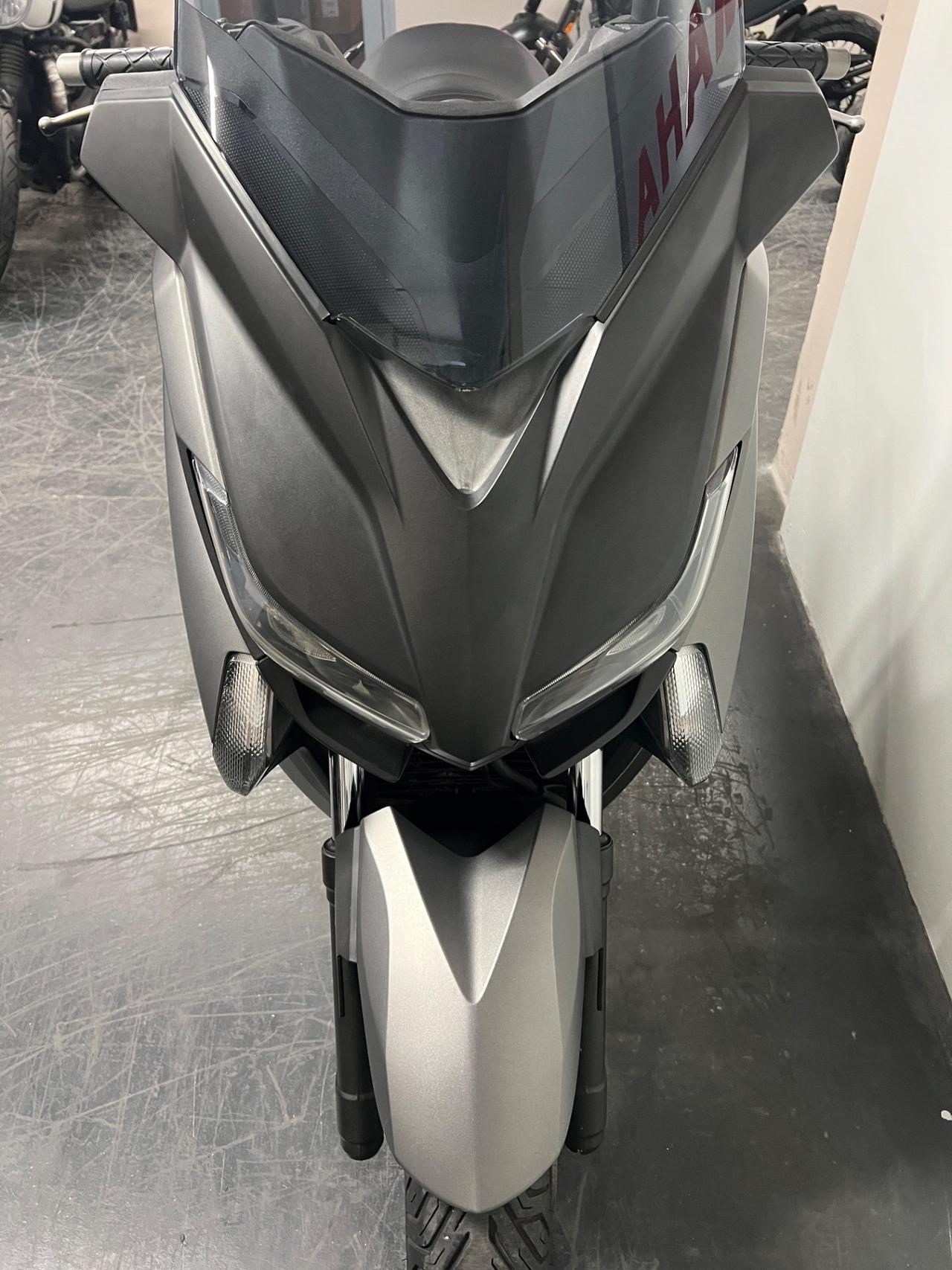 Yamaha X-Max 250