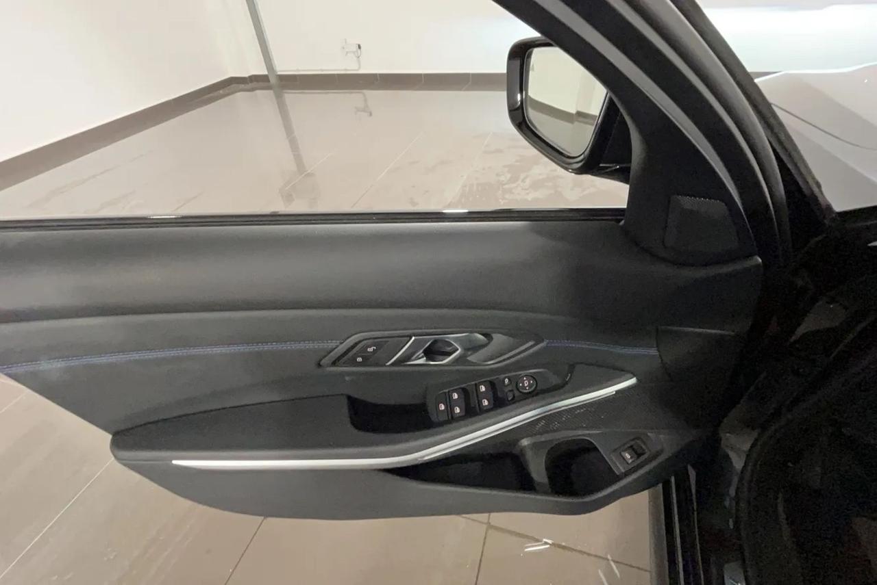 BMW Serie 3 G21 2022 Touring d Touring mhev 48V MSport auto - VARI COLORI!