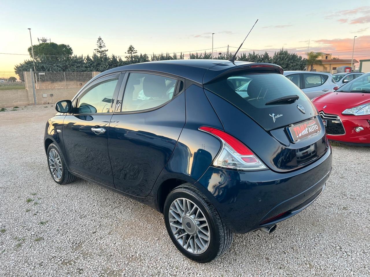 Lancia Ypsilon 1.3 MJT 95 CV 5 porte Platinum