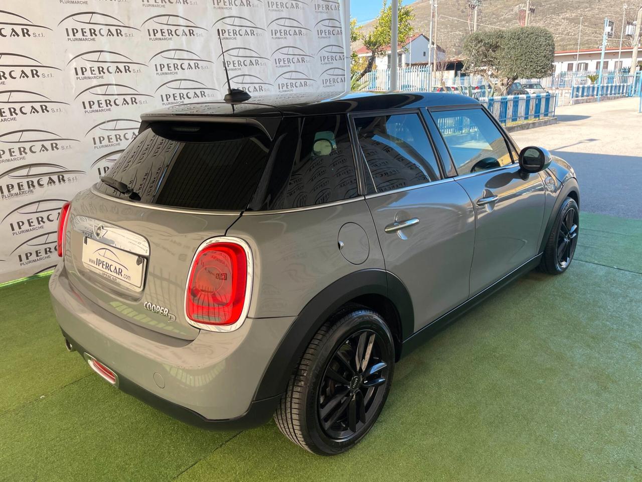Mini 1.5 Cooper D Business cambio automatico