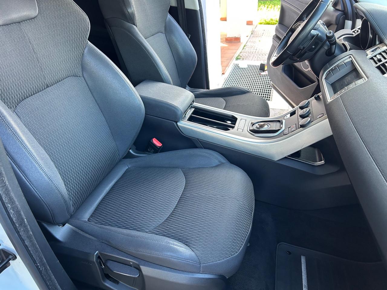 Land Rover Range Evoque 2.0 TD4 180 CV 5p. SE