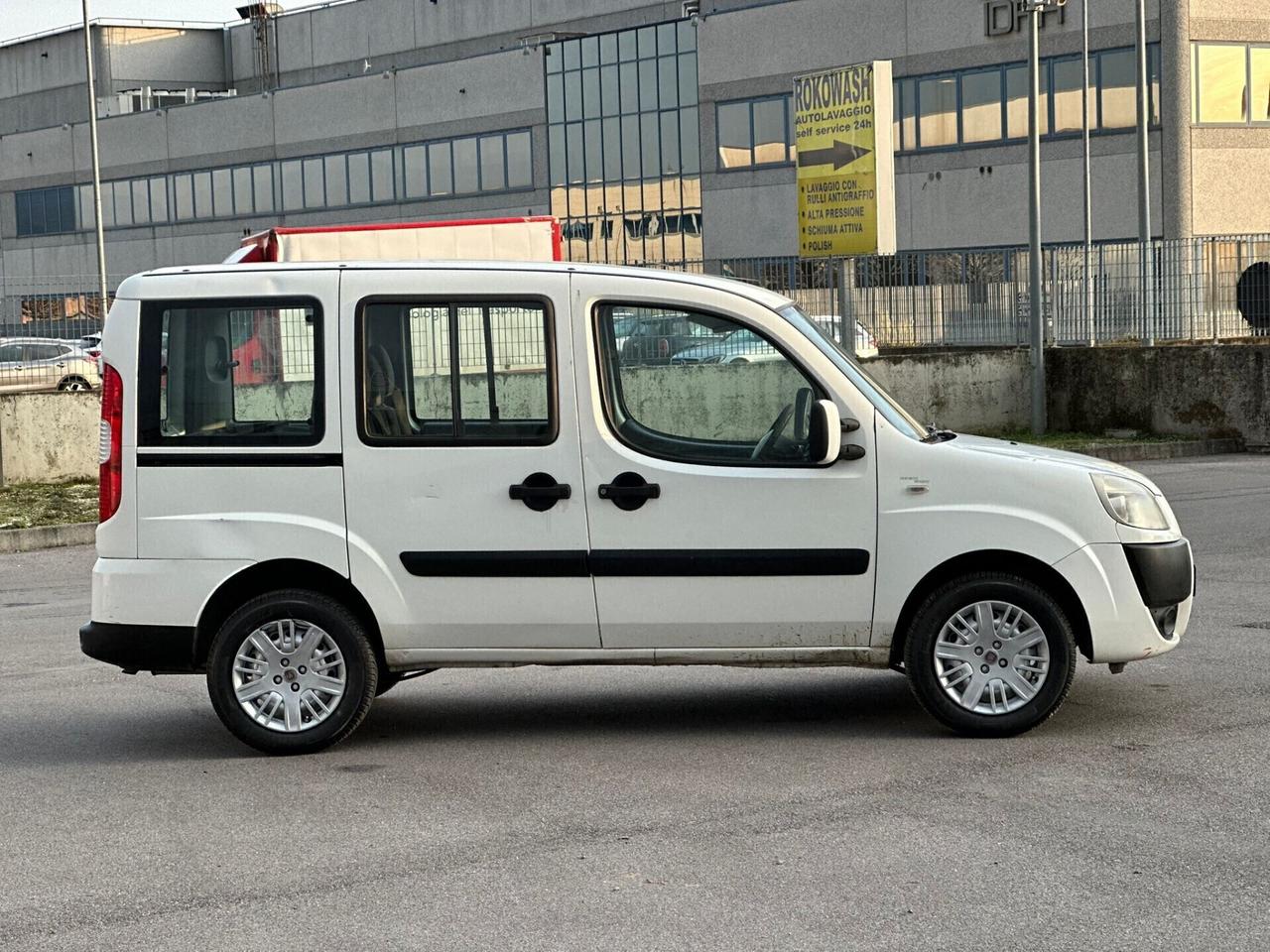 Fiat doblo 5 posti anno 2008 autocarro