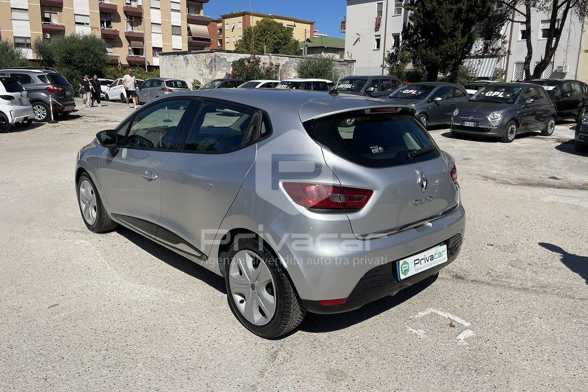 RENAULT Clio 1.2 75CV 5 porte Live