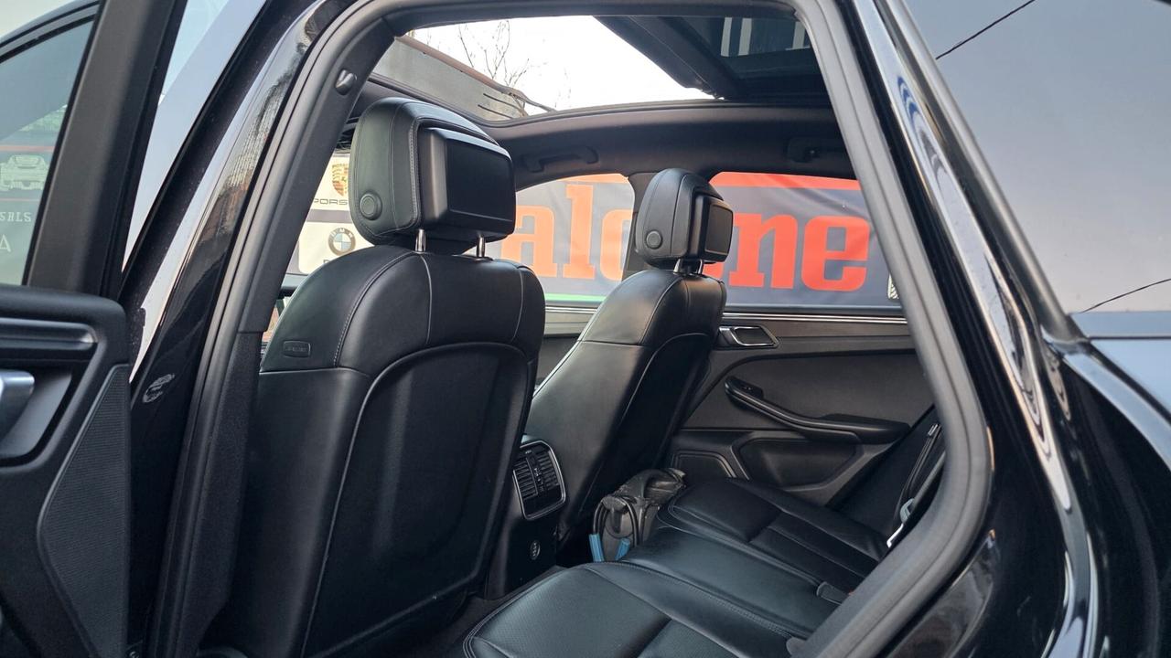 Porsche Macan 2.0 Scarico Sportivo Tetto