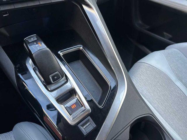 PEUGEOT 5008 BlueHDi 130 S&S EAT8 Allure