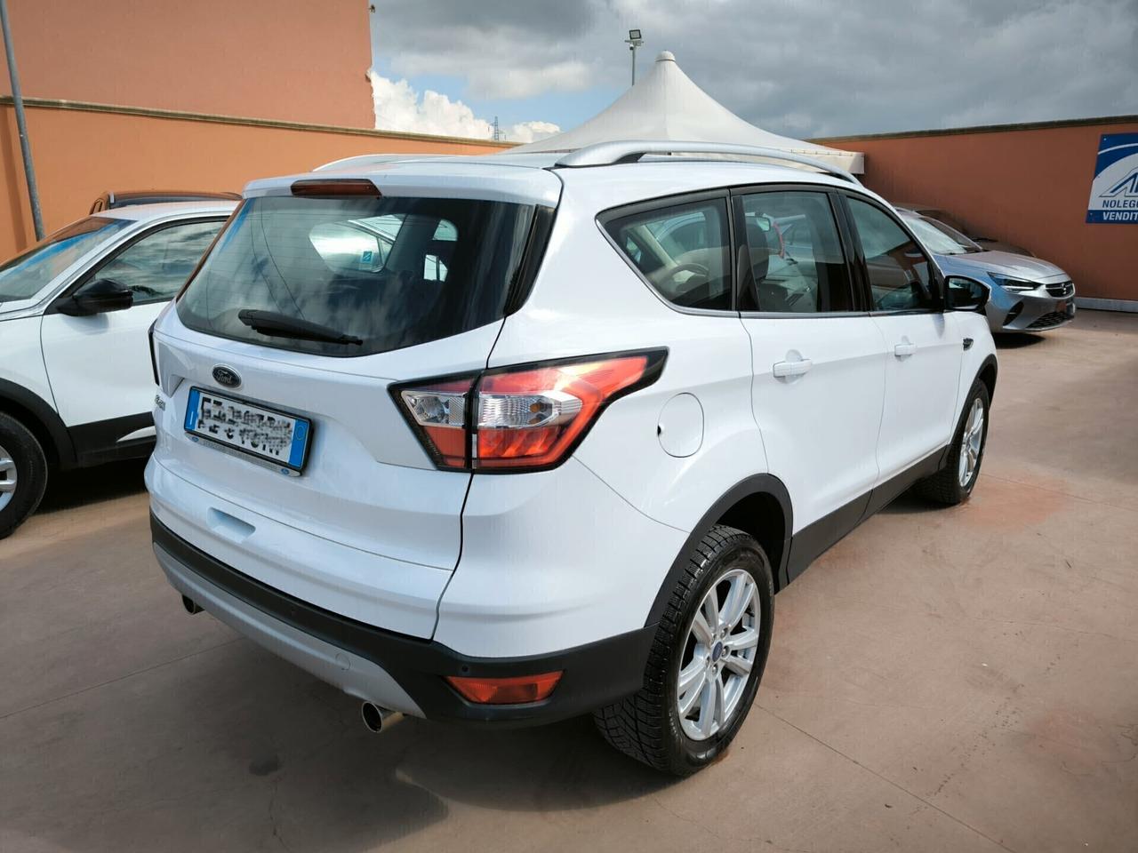 Ford Kuga 1.5 TDCI 120 CV S&S 2WD Business