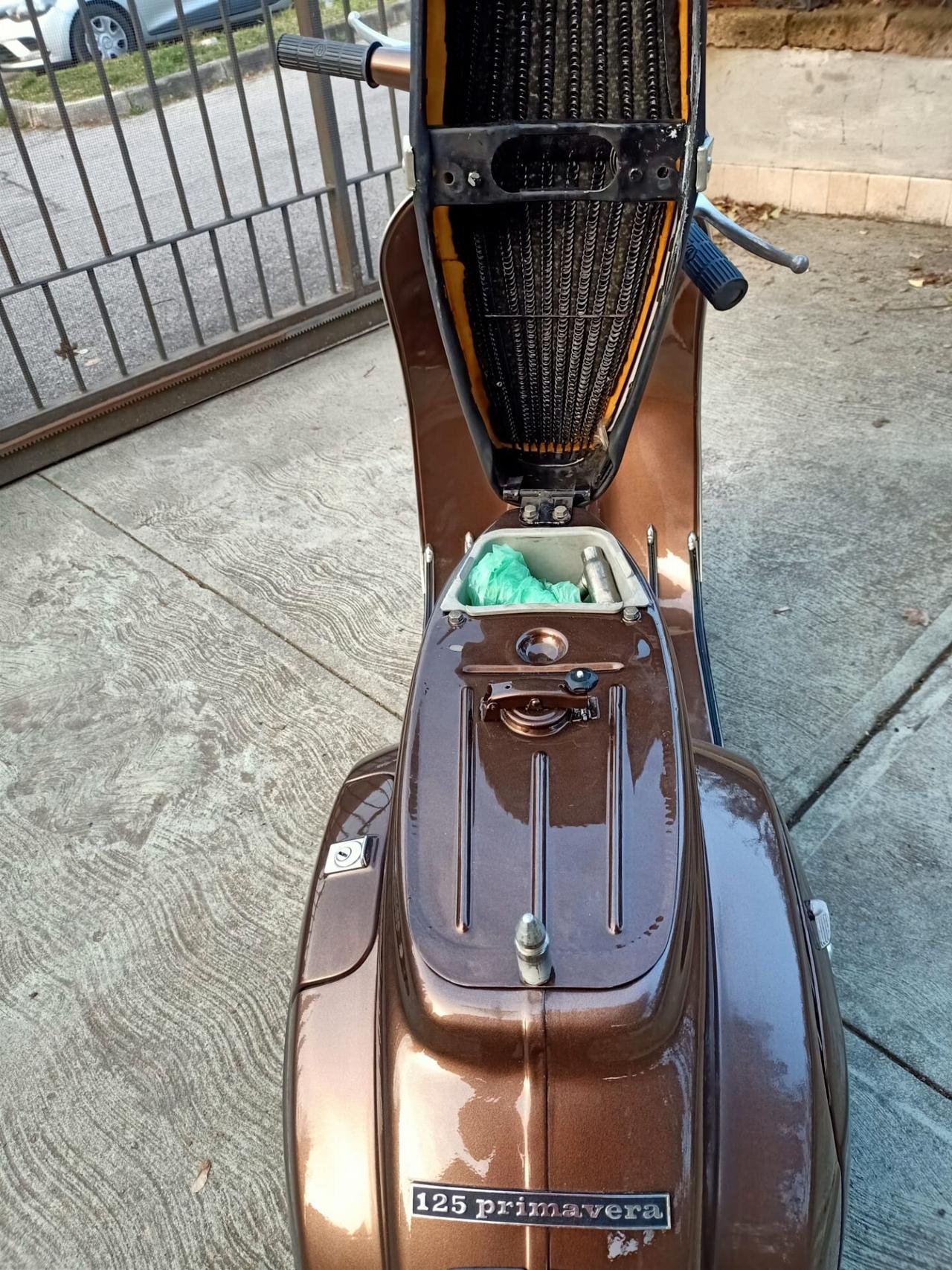 Piaggio Vespa 125 Primavera 1980 coca cola