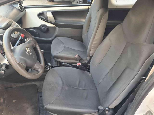 TOYOTA Aygo 1.0 12V VVT-i 3 porte Active Connect