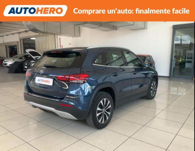 MERCEDES-BENZ GLA 180 Automatic Executive