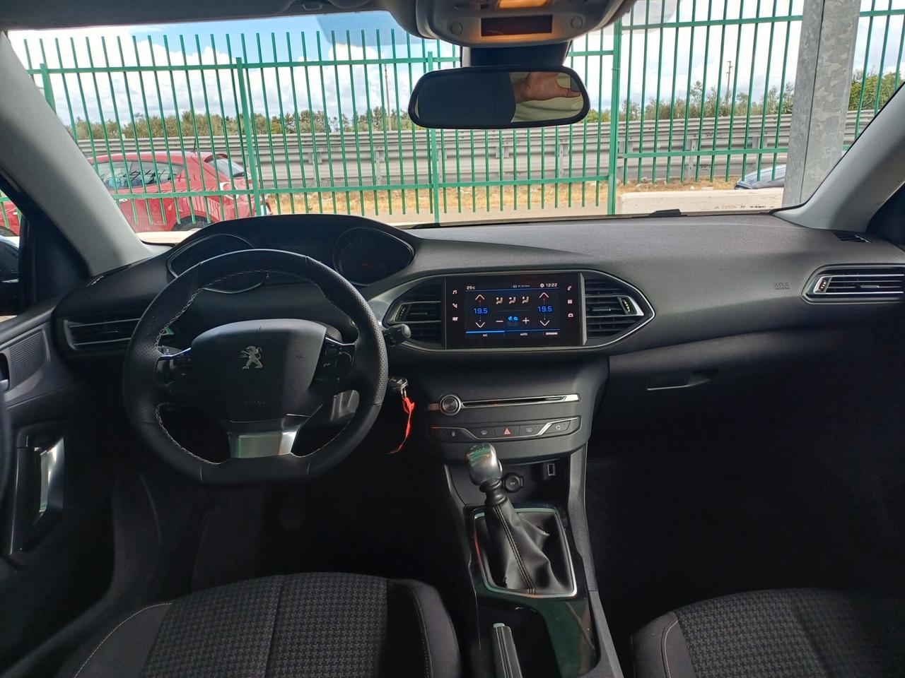 Peugeot 308 BlueHDi 100 S&S Active