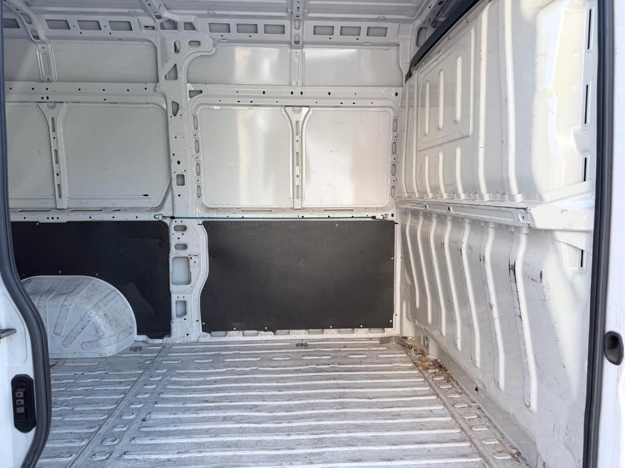 Peugeot Boxer 2022 2.2 BlueHDi 140 L2H2