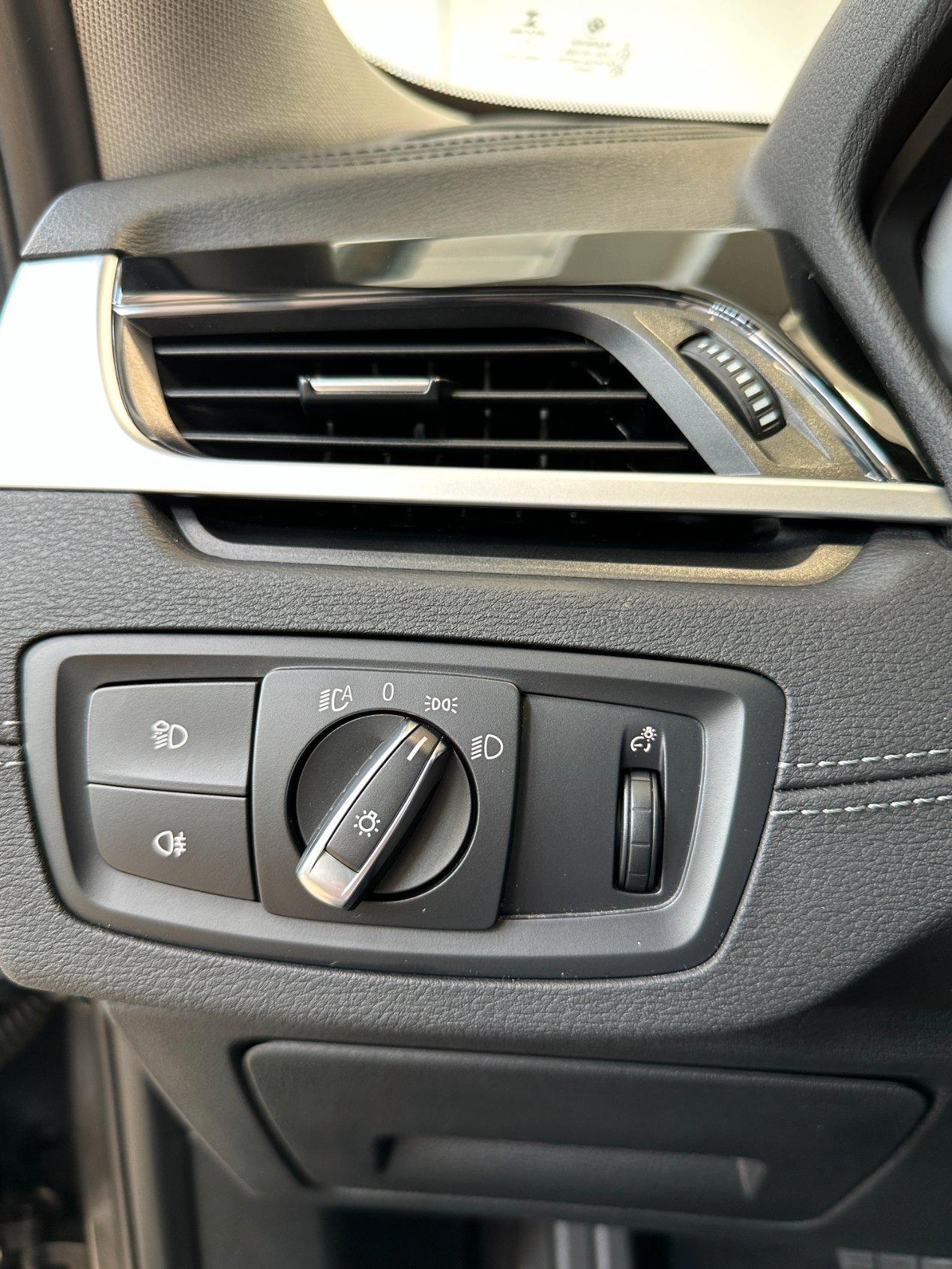BMW X2 sdrive18d Business X Auto - LED-18"-Navi PRO - IVA